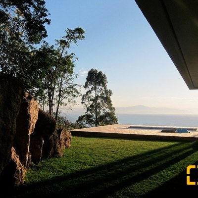 Casa em Condomínio com 461m², 3 quartos, 3 suítes, 4 garagens, no bairro Cacupé em Florianópolis