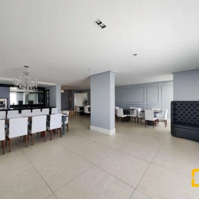 Apartamentos com 206m², 3 quartos, 3 suítes, 3 garagens, no bairro Agronômica em Florianópolis