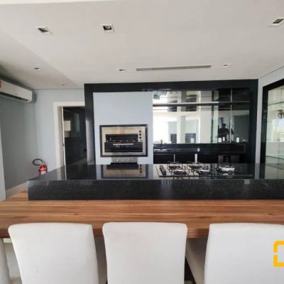 Apartamentos com 206m², 3 quartos, 3 suítes, 3 garagens, no bairro Agronômica em Florianópolis