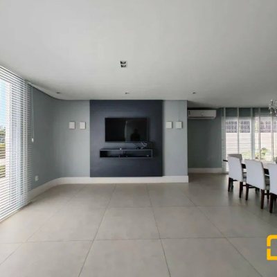 Apartamentos com 206m², 3 quartos, 3 suítes, 3 garagens, no bairro Agronômica em Florianópolis