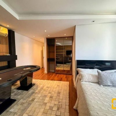 Apartamentos com 206m², 3 quartos, 3 suítes, 3 garagens, no bairro Agronômica em Florianópolis