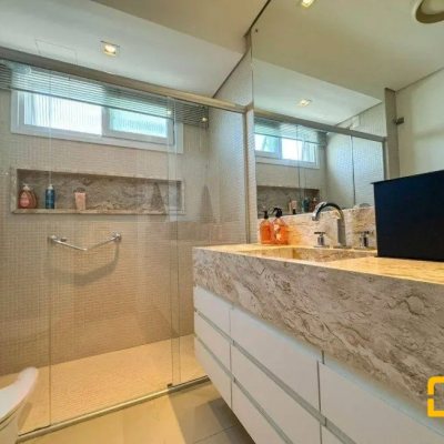 Apartamentos com 206m², 3 quartos, 3 suítes, 3 garagens, no bairro Agronômica em Florianópolis