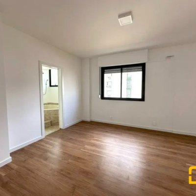 Apartamentos com 156m², 3 quartos, 3 suítes, 2 garagens, no bairro Centro em Florianópolis