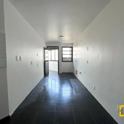 Apartamentos com 156m², 3 quartos, 3 suítes, 2 garagens, no bairro Centro em Florianópolis