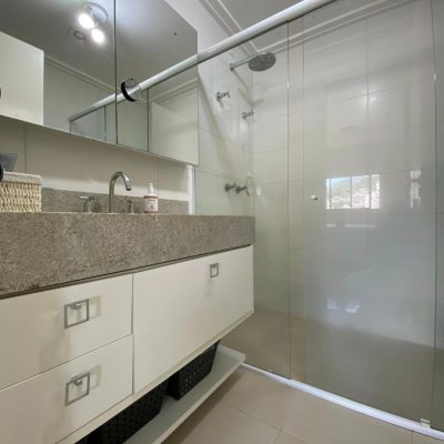 Apartamentos com 122m², 3 quartos, 1 suíte, 2 garagens, no bairro Itacorubi em Florianópolis