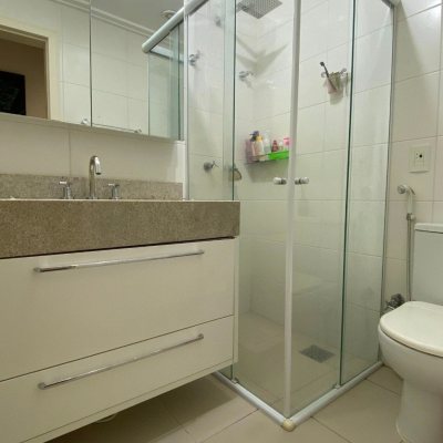 Apartamentos com 122m², 3 quartos, 1 suíte, 2 garagens, no bairro Itacorubi em Florianópolis