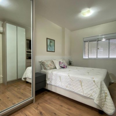 Apartamentos com 122m², 3 quartos, 1 suíte, 2 garagens, no bairro Itacorubi em Florianópolis