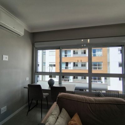 Studio Residencial com 45m², 1 quarto, 1 garagem, no bairro Campinas em São José