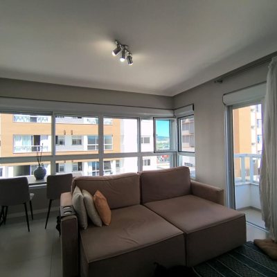 Studio Residencial com 45m², 1 quarto, 1 garagem, no bairro Campinas em São José