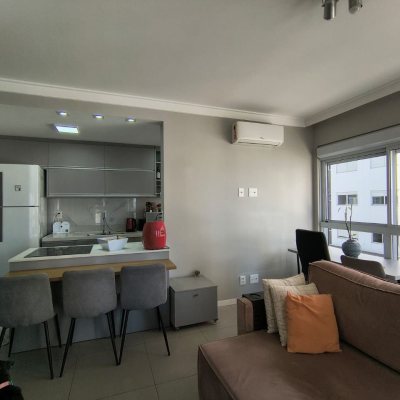 Studio Residencial com 45m², 1 quarto, 1 garagem, no bairro Campinas em São José