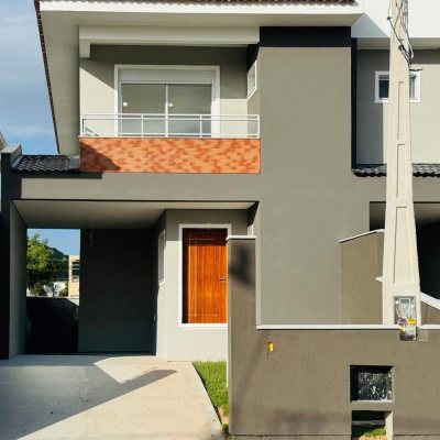 Casa Residencial com 138m², 3 quartos (sendo 1 suíte), 2 garagens, no bairro Campeche em Florianópolis
