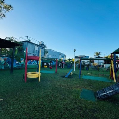 Casa Residencial com 138m², 3 quartos (sendo 1 suíte), 2 garagens, no bairro Campeche em Florianópolis