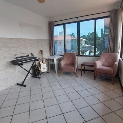 Casa Residencial com 229m², 5 quartos, 3 suítes, 6 garagens, no bairro Campeche em Florianópolis