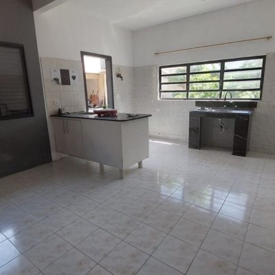 Casa Residencial com 229m², 5 quartos, 3 suítes, 6 garagens, no bairro Campeche em Florianópolis