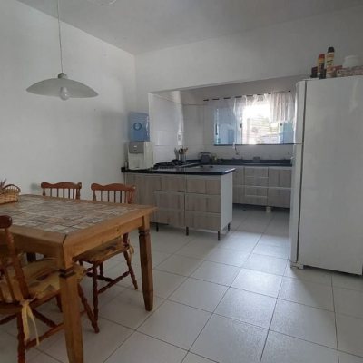 Casa Residencial com 229m², 5 quartos, 3 suítes, 6 garagens, no bairro Campeche em Florianópolis