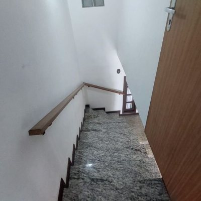 Casa Residencial com 229m², 5 quartos, 3 suítes, 6 garagens, no bairro Campeche em Florianópolis