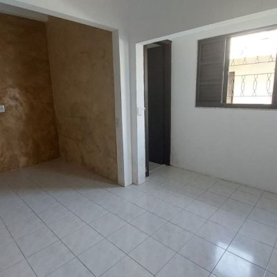 Casa Residencial com 229m², 5 quartos, 3 suítes, 6 garagens, no bairro Campeche em Florianópolis