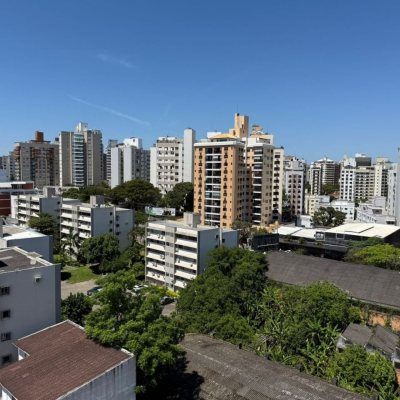 Apartamentos com 76m², 2 quartos, 1 suíte, 1 garagem, no bairro Centro em Florianópolis