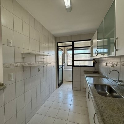 Apartamentos com 76m², 2 quartos, 1 suíte, 1 garagem, no bairro Centro em Florianópolis