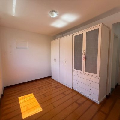 Apartamentos com 76m², 2 quartos, 1 suíte, 1 garagem, no bairro Centro em Florianópolis