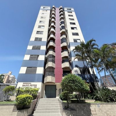 Apartamentos com 76m², 2 quartos, 1 suíte, 1 garagem, no bairro Centro em Florianópolis