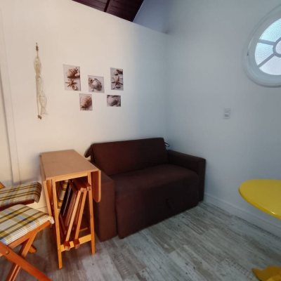 Chalé com 39m², 2 quartos, 1 garagem, no bairro Cachoeira Do Bom Jesus em Florianópolis