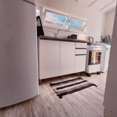 Chalé com 39m², 2 quartos, 1 garagem, no bairro Cachoeira Do Bom Jesus em Florianópolis