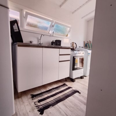 Chalé com 39m², 2 quartos, 1 garagem, no bairro Cachoeira Do Bom Jesus em Florianópolis