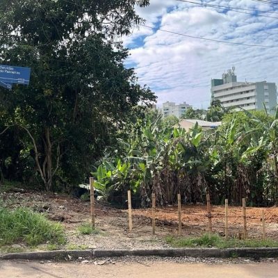 Terrenos Residenciais com 1350m², no bairro Itacorubi em Florianópolis