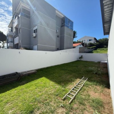 Casa em Condomínio com 296m², 4 quartos, 4 suítes, 2 garagens, no bairro Ingleses do RIo Vermelho em Florianópolis