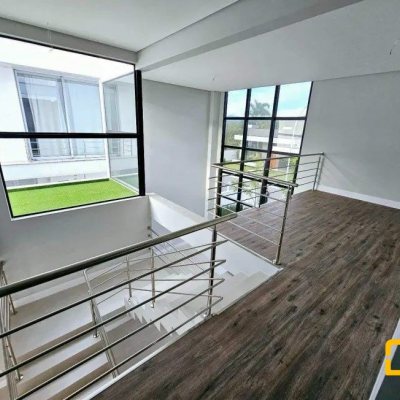 Casa em Condomínio com 320m², 4 quartos, 3 suítes, 4 garagens, no bairro Ratones em Florianópolis