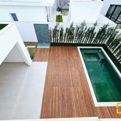 Casa em Condomínio com 320m², 4 quartos, 3 suítes, 4 garagens, no bairro Ratones em Florianópolis