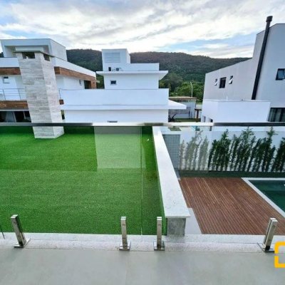 Casa em Condomínio com 320m², 4 quartos, 3 suítes, 4 garagens, no bairro Ratones em Florianópolis