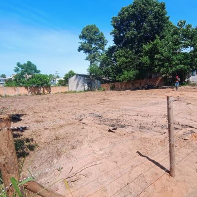 Terreno Comercial/Residencial com 1009m², no bairro São João do Rio Vermelho em Florianópolis