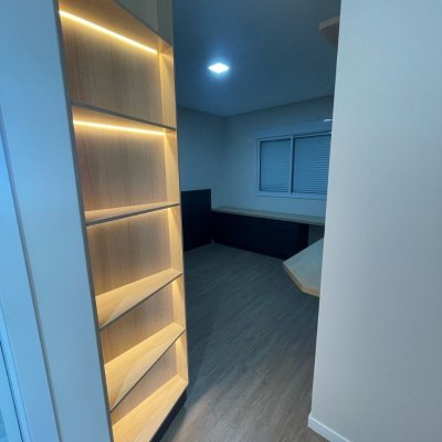 Casa em Condomínio com 197m², 4 quartos, 3 suítes, 4 garagens, no bairro São João do Rio Vermelho em Florianópolis