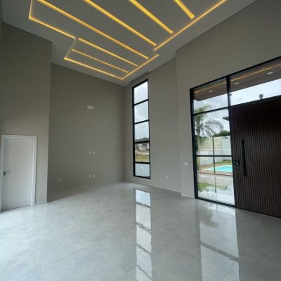 Casa em Condomínio com 291m², 3 quartos, 3 suítes, 2 garagens, no bairro Ingleses do RIo Vermelho em Florianópolis