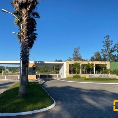 Terreno Comercial/Residencial com 359m², no bairro Ratones em Florianópolis