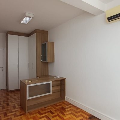 Apartamentos com 139m², 3 quartos (sendo 1 suíte), 1 garagem, no bairro Centro em Florianópolis