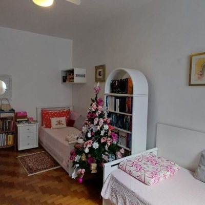 Apartamentos com 139m², 3 quartos, 1 suíte, 1 garagem, no bairro Centro em Florianópolis