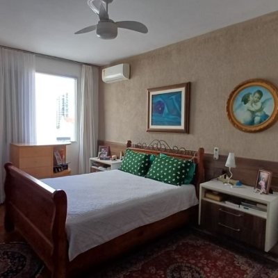 Apartamentos com 139m², 3 quartos, 1 suíte, 1 garagem, no bairro Centro em Florianópolis