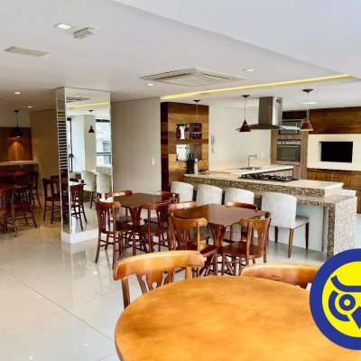 Apartamentos com 93m², 3 quartos, 1 suíte, 1 garagem, no bairro Centro em Florianópolis