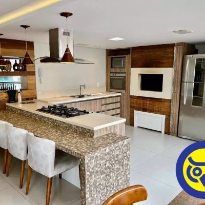 Apartamentos com 93m², 3 quartos, 1 suíte, 1 garagem, no bairro Centro em Florianópolis