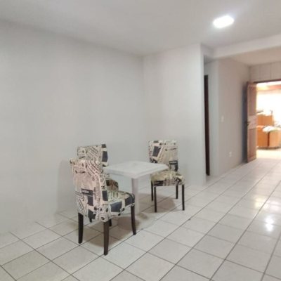 Sobrado Residencial com 85m², 2 quartos, 1 suíte, 1 garagem, no bairro Ingleses do Rio Vermelho em Florianópolis