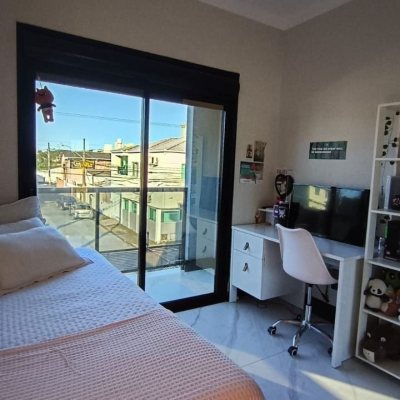 Sobrado Residencial com 101m², 3 quartos, 1 suíte, 2 garagens, no bairro Ponte Do Imaruim em Palhoça