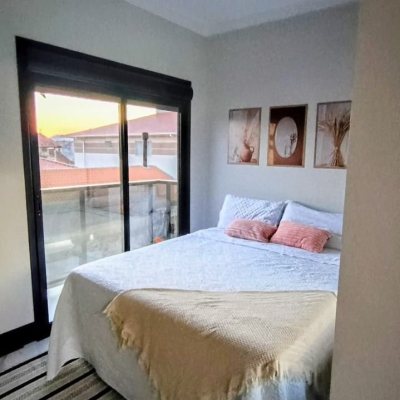 Sobrado Residencial com 101m², 3 quartos, 1 suíte, 2 garagens, no bairro Ponte Do Imaruim em Palhoça