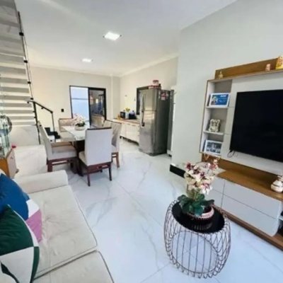 Sobrado Residencial com 101m², 3 quartos, 1 suíte, 2 garagens, no bairro Ponte Do Imaruim em Palhoça