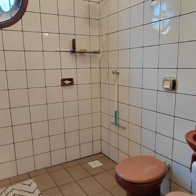 Casa Residencial com 136m², 2 quartos, 1 garagem, no bairro Centro em Palhoça