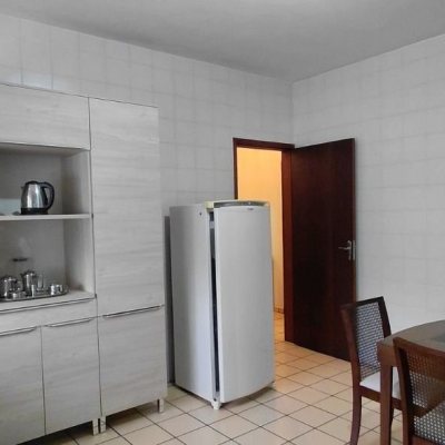 Casa Residencial com 136m², 2 quartos, 1 garagem, no bairro Centro em Palhoça