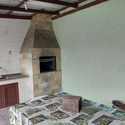 Casa Residencial com 136m², 2 quartos, 1 garagem, no bairro Centro em Palhoça