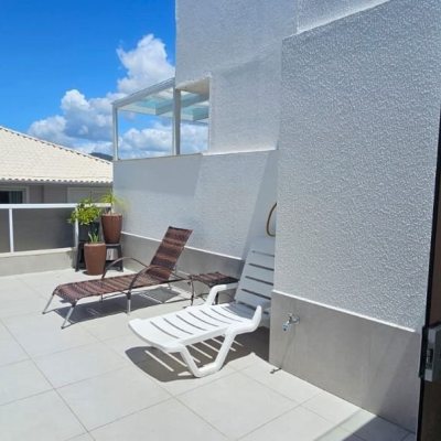 Cobertura com 122m², 3 quartos, 1 suíte, 2 garagens, no bairro Ingleses em Floranópolis